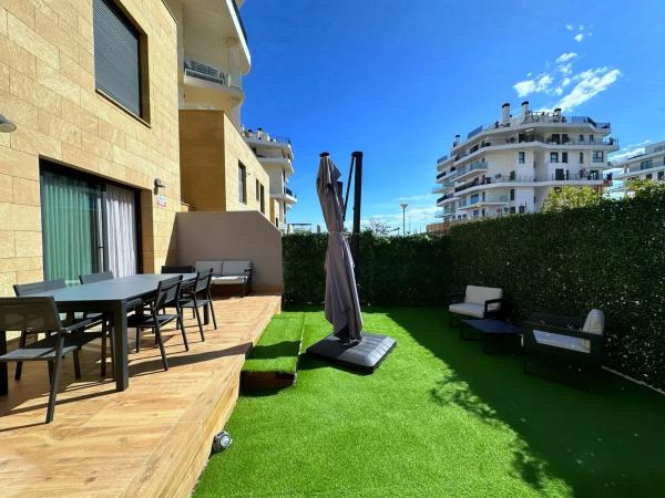 Chalet adosado en calle Edeta, 3