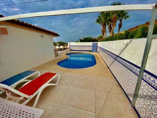 Casa independiente en avenida del Mediterrani, 7