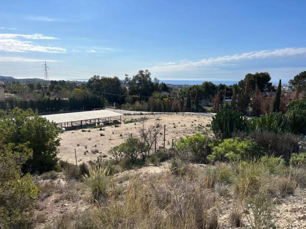 Casa independiente en Partida Damunt l'Horta