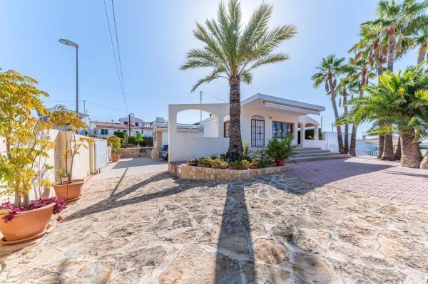 Casa independiente en avenida la Almadrava