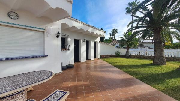 Chalet adosado en CL Tarragona