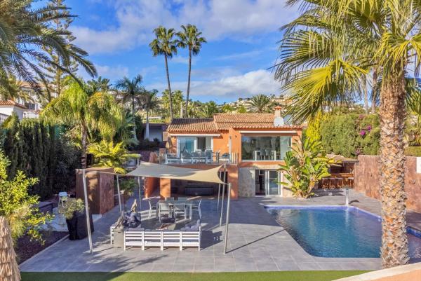 Casa independiente en calle Beniaya