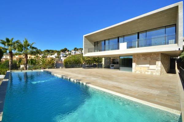 Casa independiente en calle Enebro