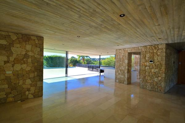 Casa independiente en calle Enebro