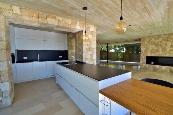 Casa independiente en calle Enebro