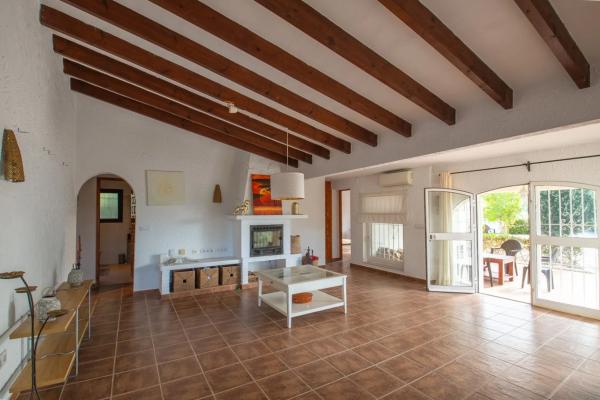 Casa independiente en calle Puerto de Moraira