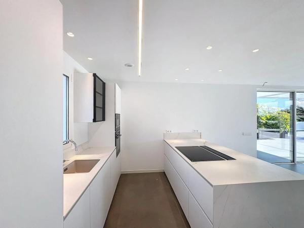 Casa independiente en calle Túnez