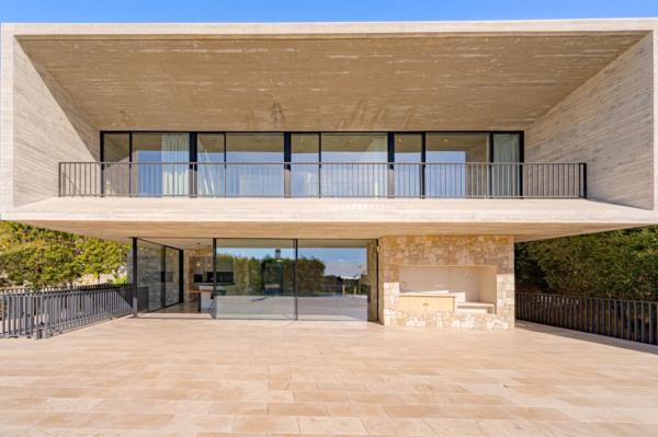 Casa independiente en calle Enebro