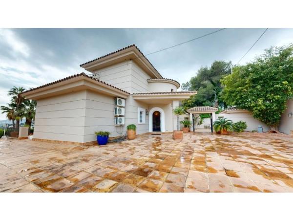 Casa independiente en calle Puerto del Barquero