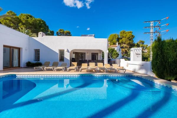 Chalet en calle Medina