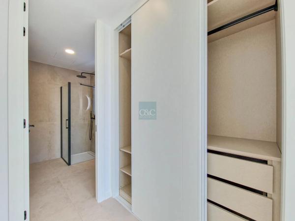 Chalet adosado en calle Benizalom, 5