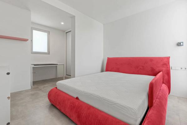 Chalet pareado en calle Milano