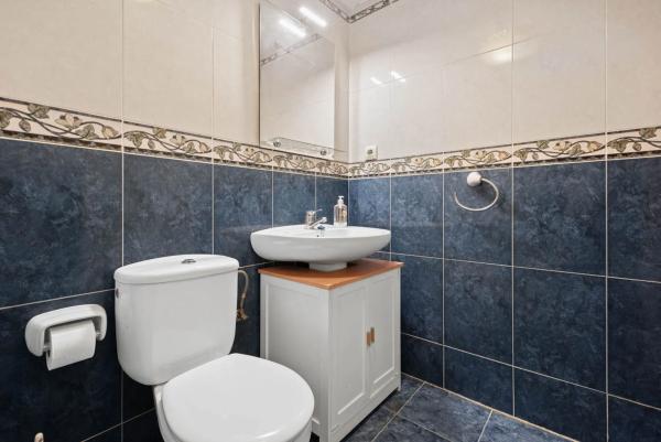 Chalet pareado en calle Asuán