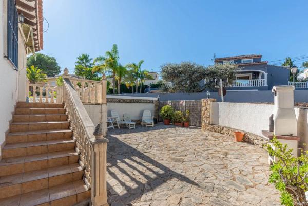 Chalet pareado en calle Asuán