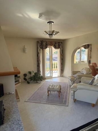 Casa independiente en calle Lérida, 9