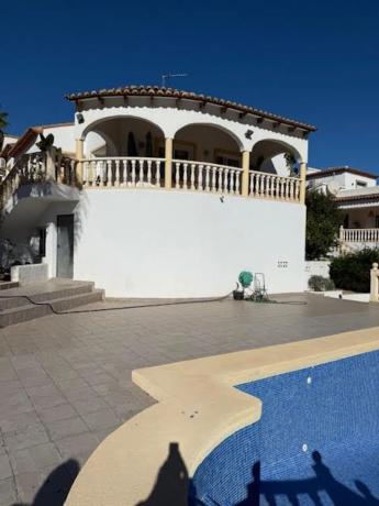 Casa independiente en calle Lérida, 9