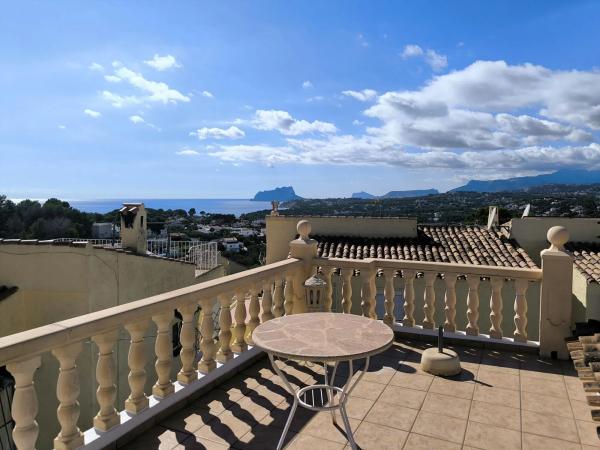 Chalet pareado en avenida de madrid, 36