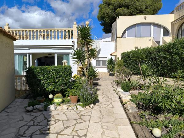 Chalet pareado en avenida de madrid, 36