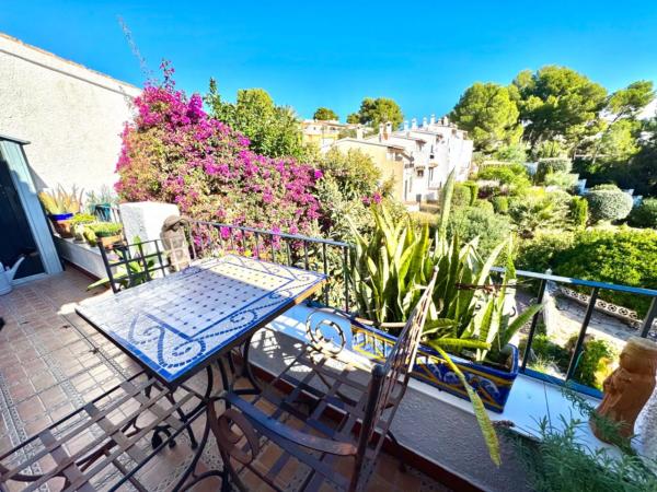 Chalet adosado en calle Cullera