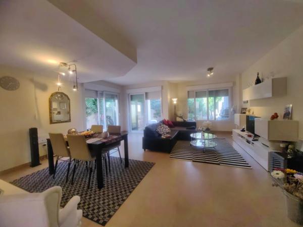 Chalet adosado en calle Santander