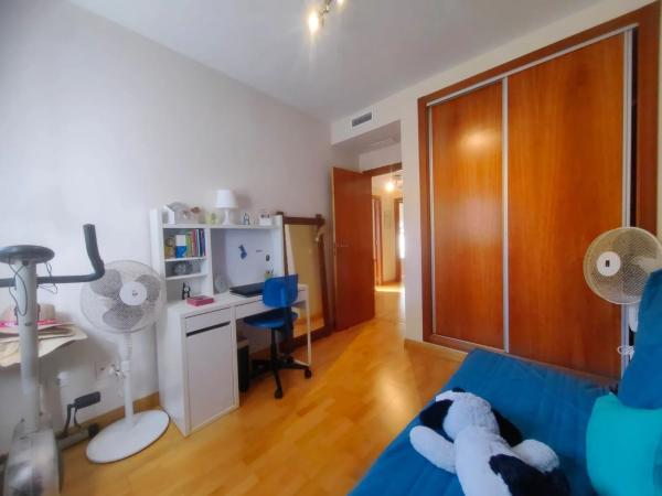 Chalet adosado en calle Santander