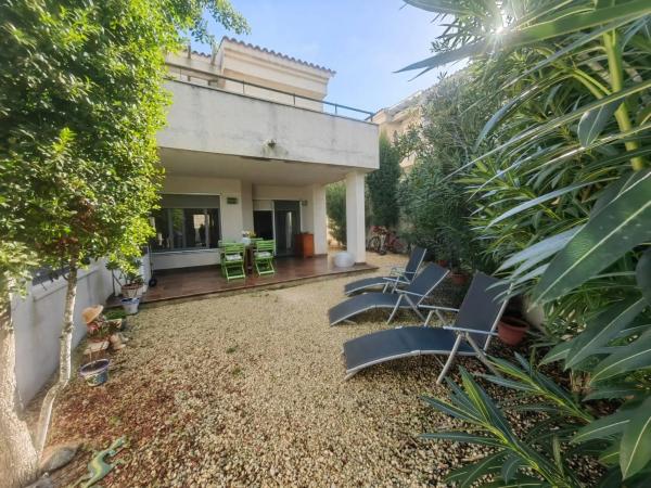 Chalet adosado en calle Santander