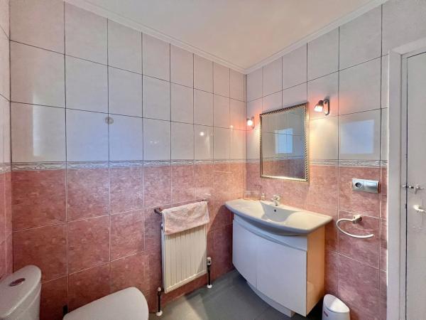 Casa independiente en CL Santiago De Compostela, 8