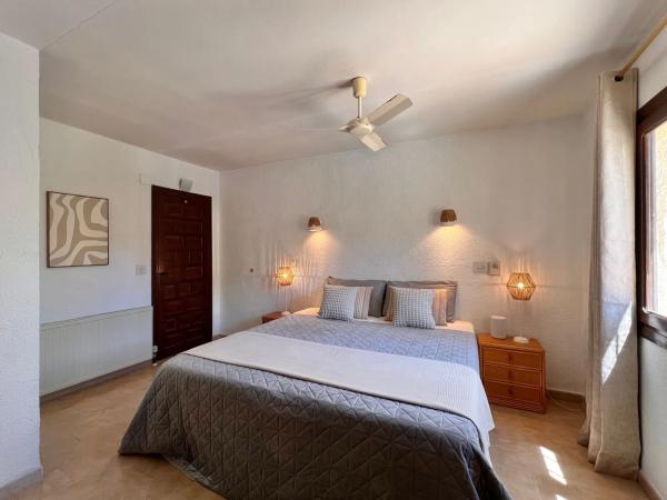 Casa independiente en CL Santiago De Compostela, 8