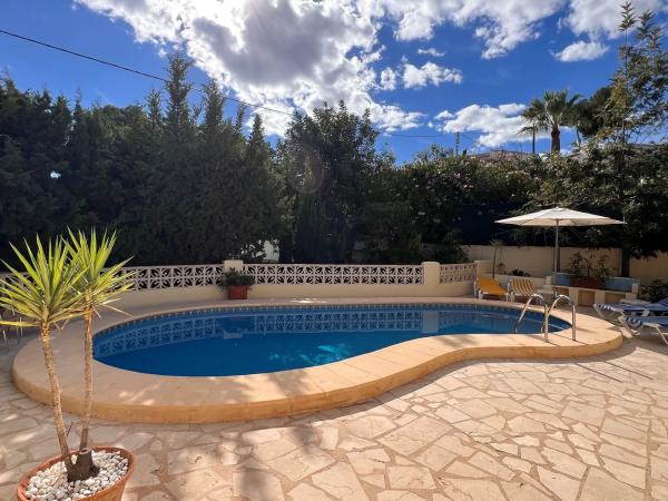 Casa independiente en CL Santiago De Compostela, 8