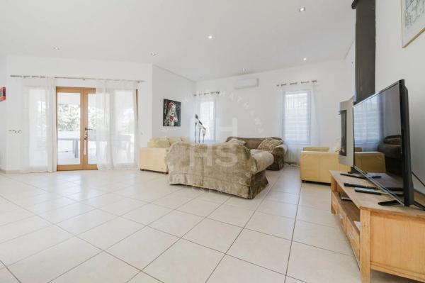 Casa independiente en calle Medina