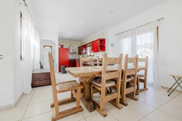 Casa independiente en calle Medina