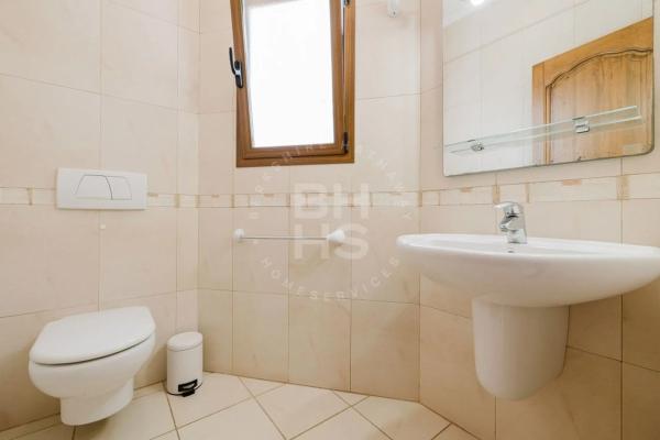 Casa independiente en calle Medina