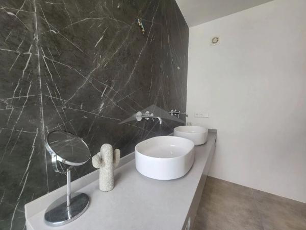 Chalet adosado en calle Milano, 24