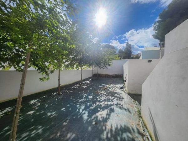 Chalet adosado en calle Milano, 24