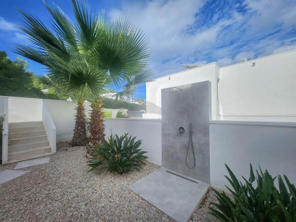 Chalet adosado en calle Milano, 24