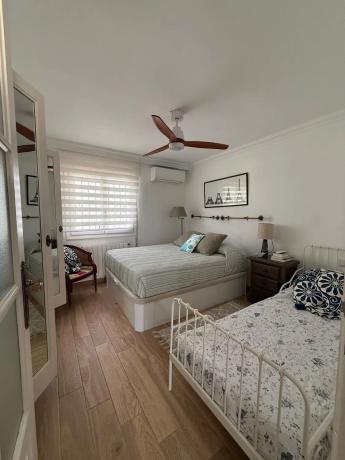 Casa independiente en calle Río Nalón, 27