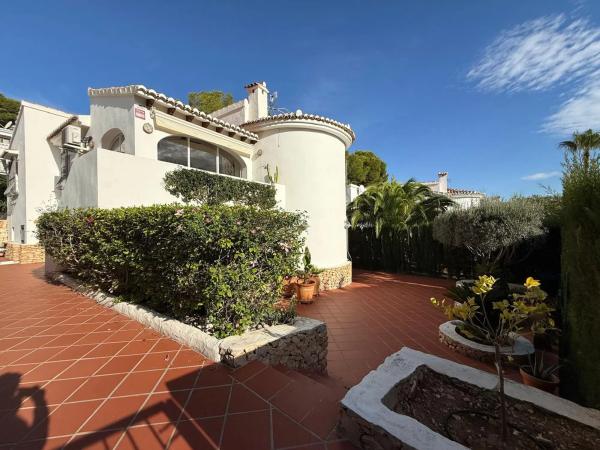 Casa independiente en calle Río Nalón, 27