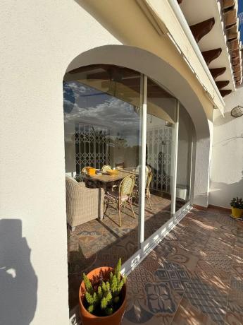 Casa independiente en calle Río Nalón, 27