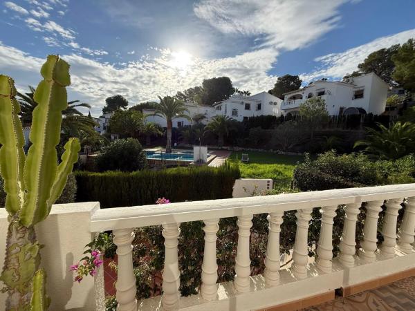 Casa independiente en calle Río Nalón, 27