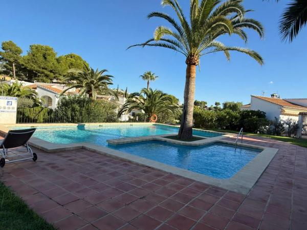 Casa independiente en calle Río Nalón, 27