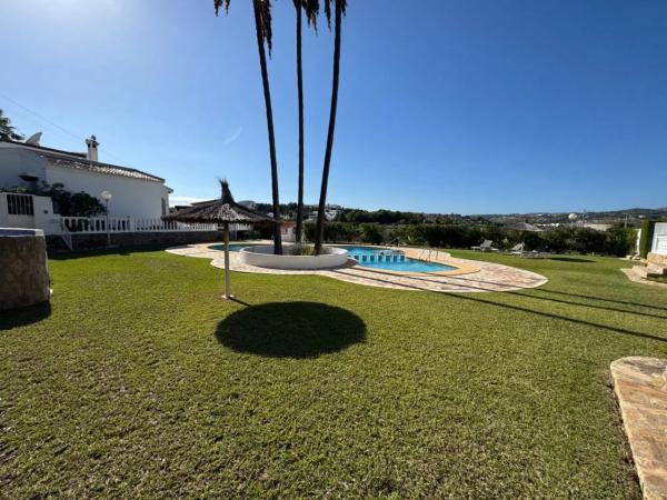 Chalet adosado en calle Pintor Sorolla, 4