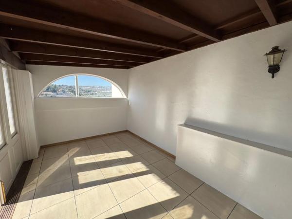 Chalet adosado en calle Pintor Sorolla, 4