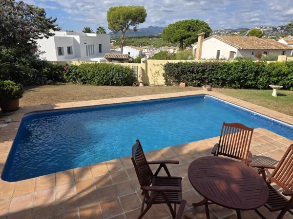 Casa independiente en calle Castillo