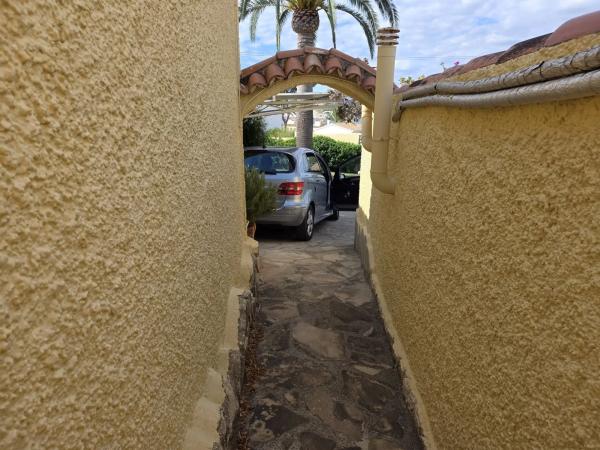 Casa independiente en calle Castillo