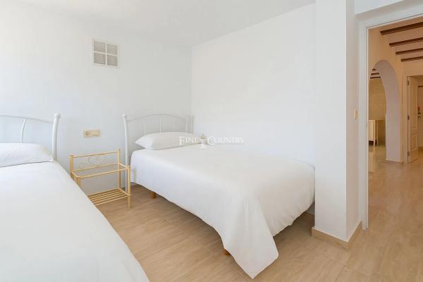 Casa independiente en calle Benicolet