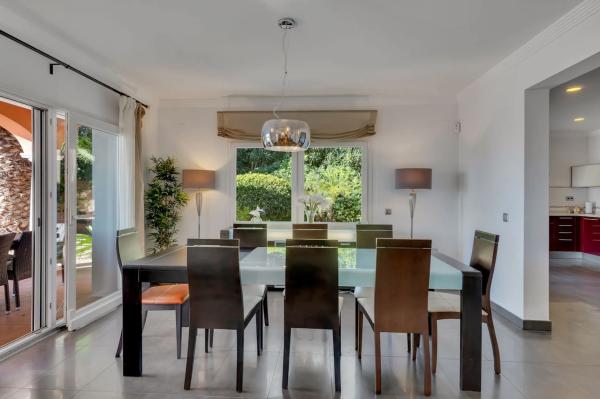 Casa independiente en calle Pirineos