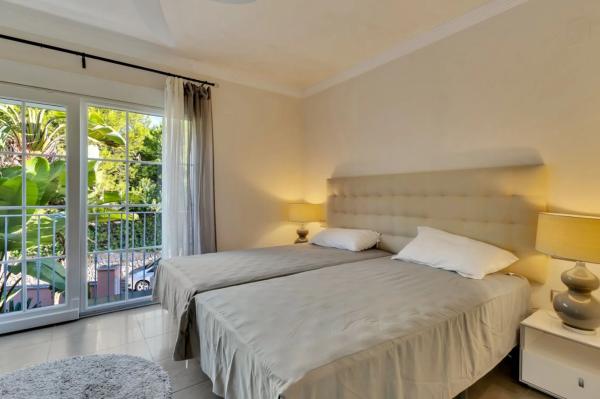 Casa independiente en calle Pirineos