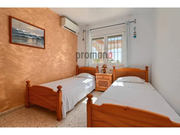 Casa independiente en calle Bagdad, 16 -28