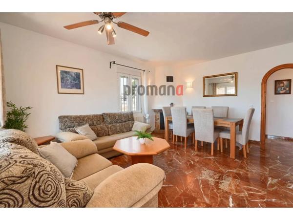 Casa independiente en calle Bagdad, 16 -28