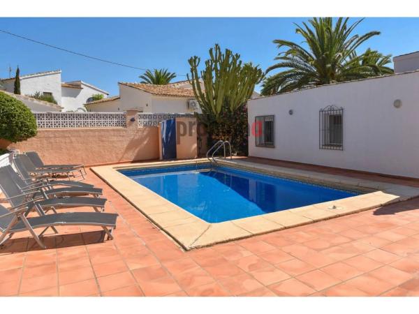 Casa independiente en calle Bagdad, 16 -28